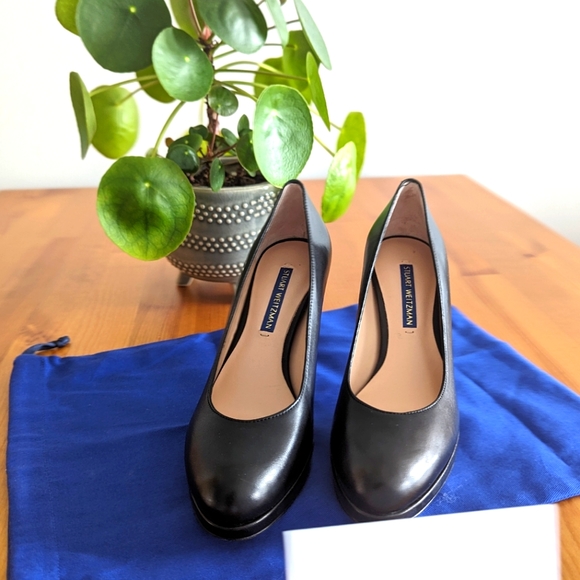 Stuart Weitzman black classic pump - Picture 1 of 5
